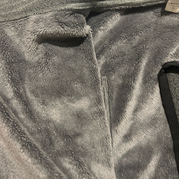 Ivivva by Lululemon Jacket EXTREMELY SOFT with thumb holes and 4 pockets and - Picture 3 of 7